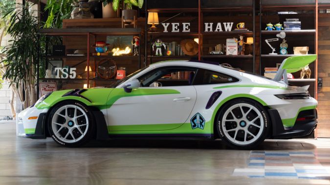 Porsche y Toy Story crean autos legendarios