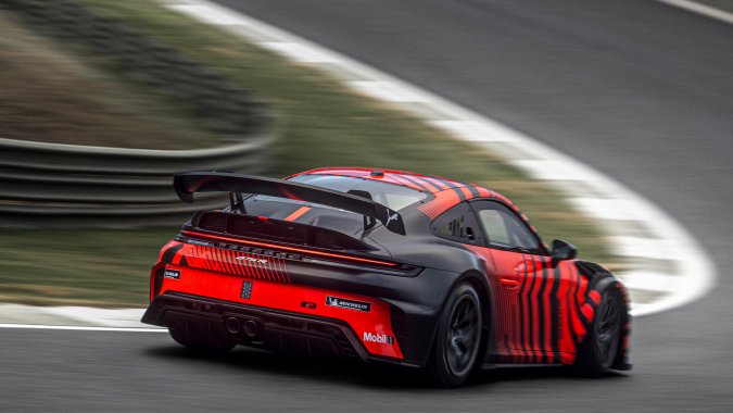 Porsche 911 GT4 R promete triunfar en las pistas del mundo