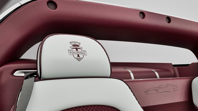 Touring Superleggera Veloce12 Aperta revive la era dorada de los motores V12
