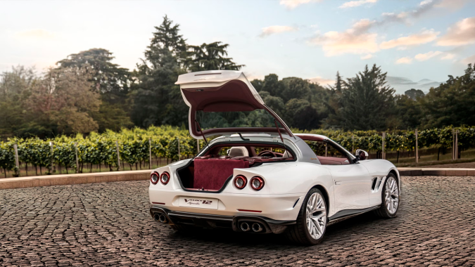 Touring Superleggera Veloce12 Aperta revive la era dorada de los motores V12