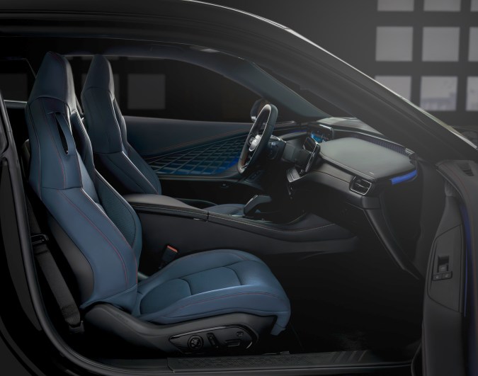 Dodge Charger fortalece su línea a gasolina para 2027