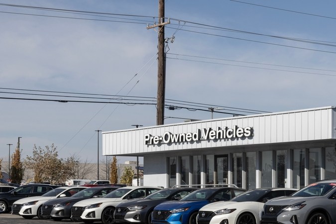 Nissan Pre-Owned Car Distribuidor. Con problemas de oferta, Nissan está comprando y vendiendo autos usados para satisfacer la demanda. Información importante Uso editorial únicamente ¿Te interesa usar el contenido editorial con fines comerciales? Nuestra licencia comercial con Asset AssuranceTM puede estar disponible para ofrecerte la cobertura legal y la tranquilidad que necesitas. Fecha de carga: 16 de noviembre de 2023