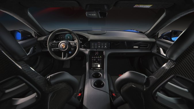 Porsche Taycan renueva la conducción deportiva eléctrica