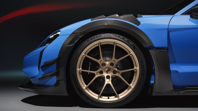 Porsche Taycan renueva la conducción deportiva eléctrica
