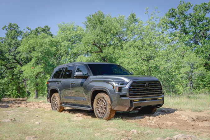 Toyota Sequoia 2027 se renueva para la aventura con el paquete Trailhunter