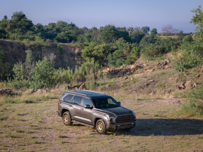 Toyota Sequoia 2027 se renueva para la aventura con el paquete Trailhunter
