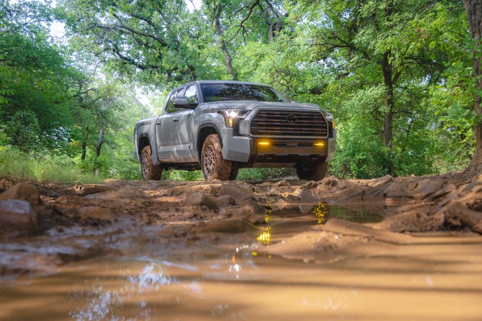 Toyota Tundra 2027 presenta un diseño robusto pensado en el trabajo pesado