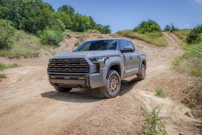 Toyota Tundra 2027 presenta un diseño robusto pensado en el trabajo pesado