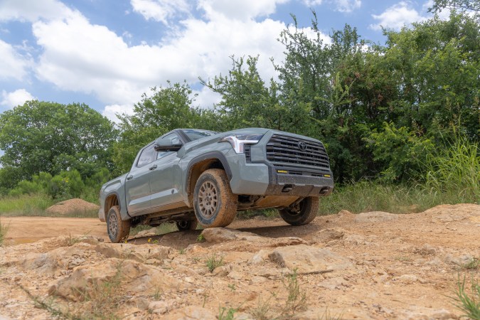 Toyota Tundra 2027 presenta un diseño robusto pensado en el trabajo pesado