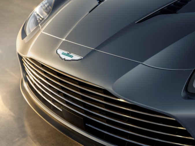 Aston Martin Vanquish 25 toma lo mejor de todas sus versiones