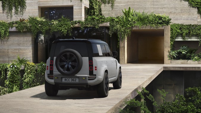 Land Rover Defender 2027 estrena la versión Vertex con más lujo