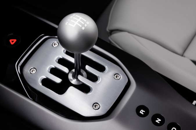 El Ferrari 12Cilindri Manuale es el regalo ideal para los más puristas