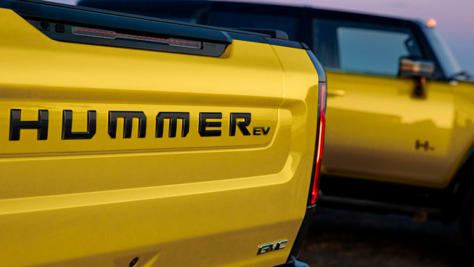 GMC Hummer Icon EV 25 muestra sus grandes capacidades