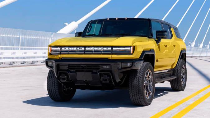 GMC Hummer Icon EV 25 muestra sus grandes capacidades
