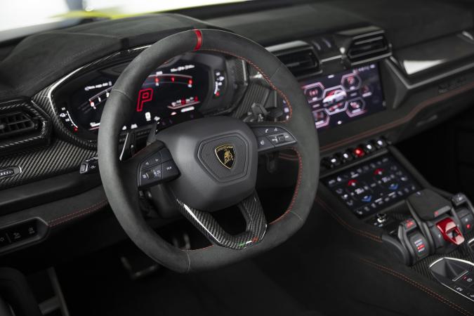 El poderoso SUV que compite contra deportivos de alto rendimiento