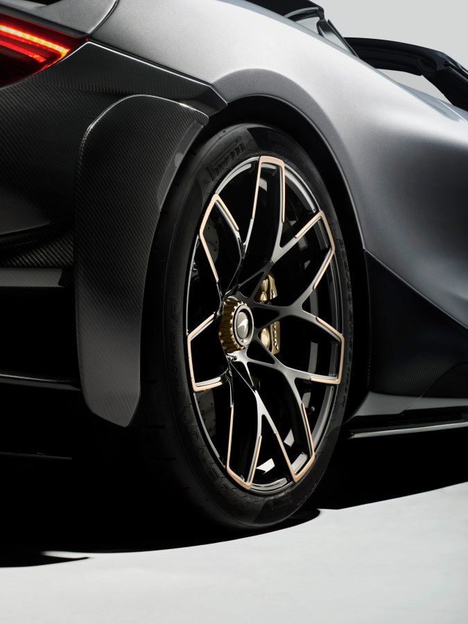 McLaren 788 HS destaca por su exclusividad y potencia