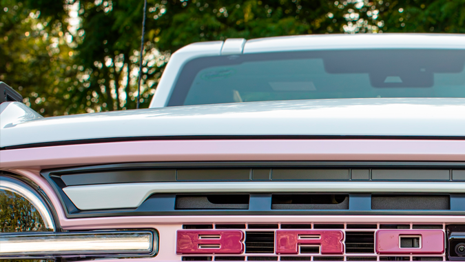 Bronco Desert Rising Edition: el atardecer rosado impreso en una Bronco