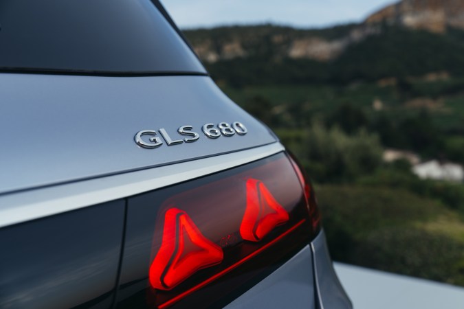 Mercedes-Maybach GLS 2027 transmite exclusividad en su exterior e interior