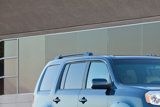 Honda Pilot Touring 2014 azul vista frontal, SUV de tres filas para familias