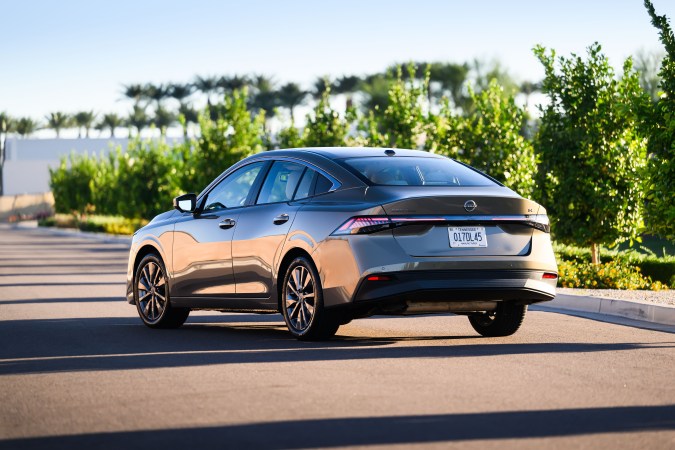 Nissan Sentra 2027 estrena la versión Midnight Edition