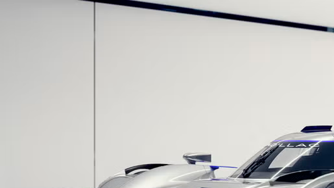 Cadillac presentó el V-ONE Concept, un prototipo inspirado en el V-Series.R de Le Mans con potencia de 830 caballos de fuerza y adaptado para conducirse en calle