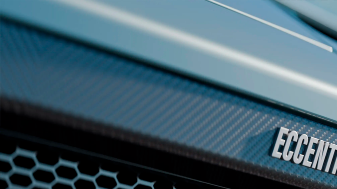 Eccentrica V12 Roadster revive el arte de Lamborghini