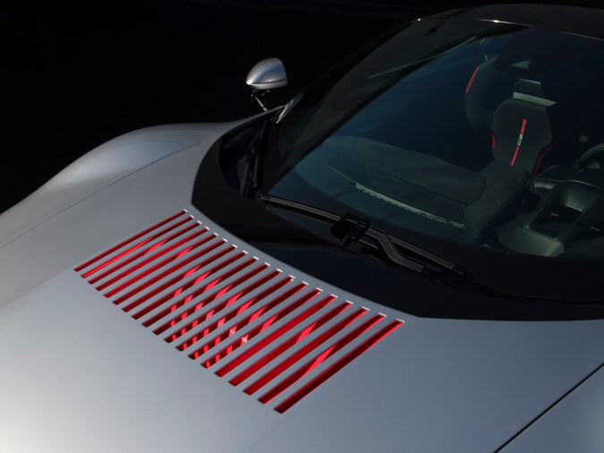 Ferrari CZ26 mantiene el poderoso motor del SF90, pero lo demás fue personalizado