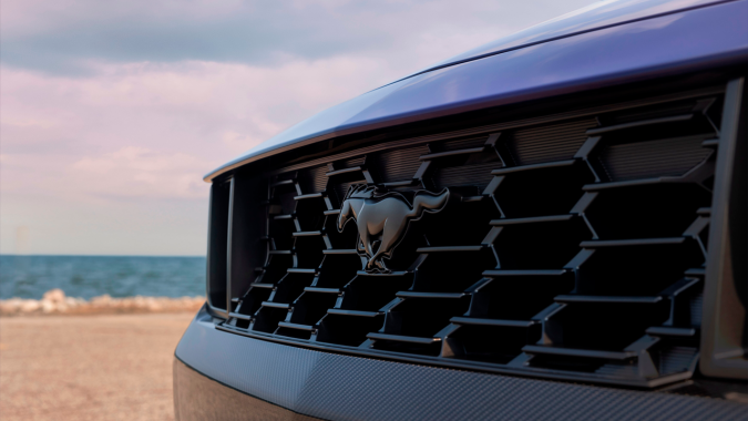 Ford quiso darle a sus seguidores un Mustang potente sin techo