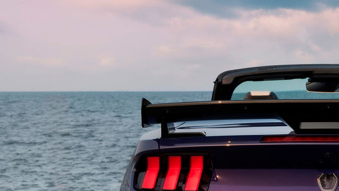 Ford quiso darle a sus seguidores un Mustang potente sin techo