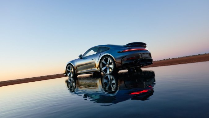 Porsche 911 Turbo S Land Down Under mezcla el arte y la ingenieria