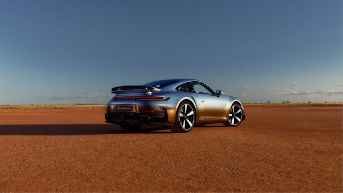 Porsche 911 Turbo S Land Down Under mezcla el arte y la ingenieria