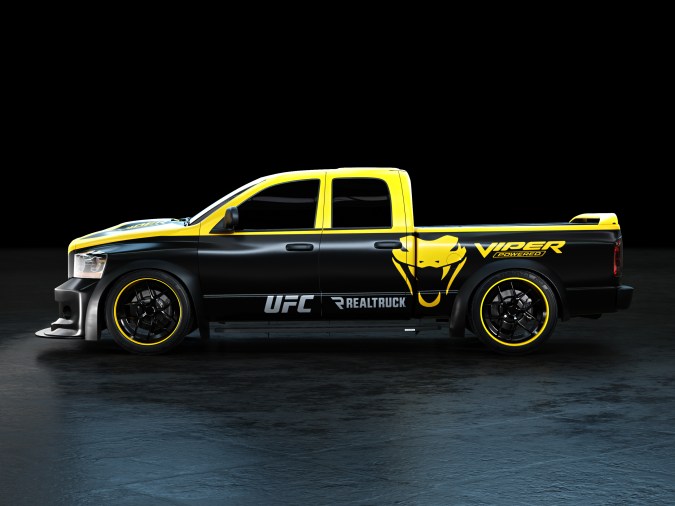 Ram 1500 Rumble Bee SRT 2027 y Ram 1500 SRT-10 2005 son protagonistas