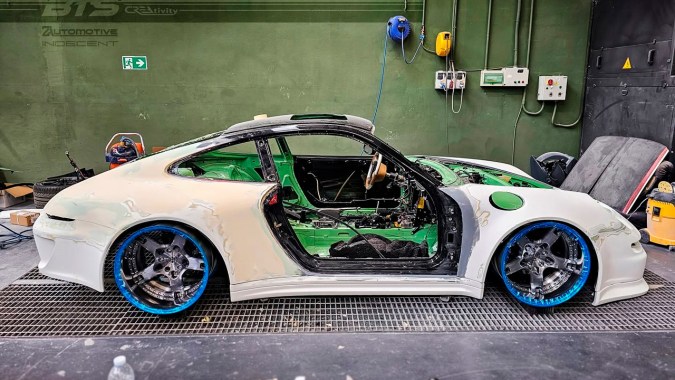 Indecent 009: un Porsche rescatado en las arenas de Kuwait