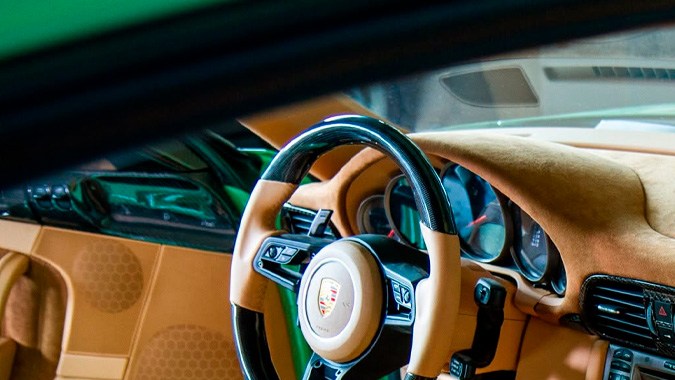 Indecent 009: un Porsche rescatado en las arenas de Kuwait
