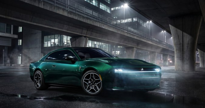 Dodge lanza el programa Jailbreak y el concepto Durango R/T 392 Smokescreen