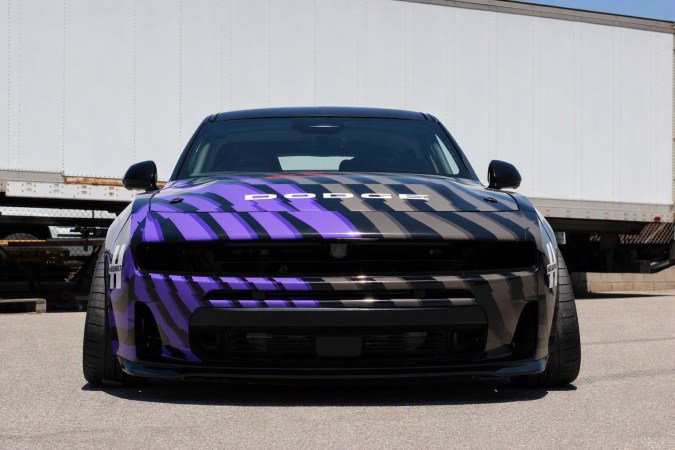 Dos Dodge Chargers, dos maneras diferentes de hacer drift