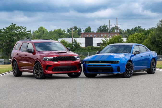Dodge lanza el programa Jailbreak y el concepto Durango R/T 392 Smokescreen