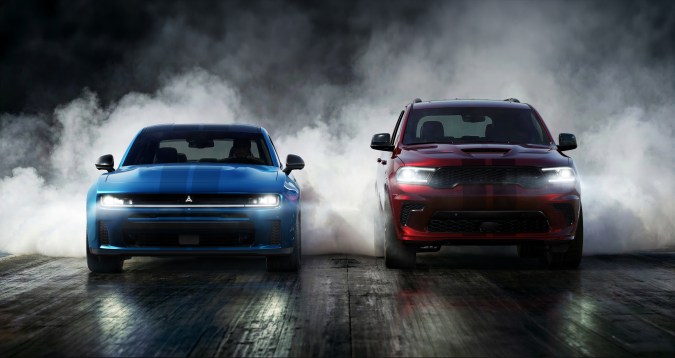 Dodge lanza el programa Jailbreak y el concepto Durango R/T 392 Smokescreen