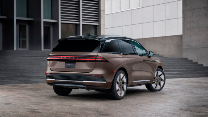 Lincoln Nautilus 2027 maximiza su exterior con detalles elegantes
