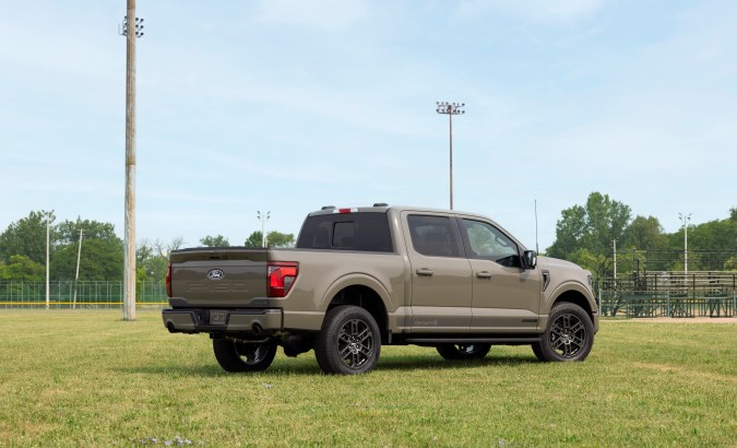 Ford F-150 2027 tendrá BlueCruise de serie