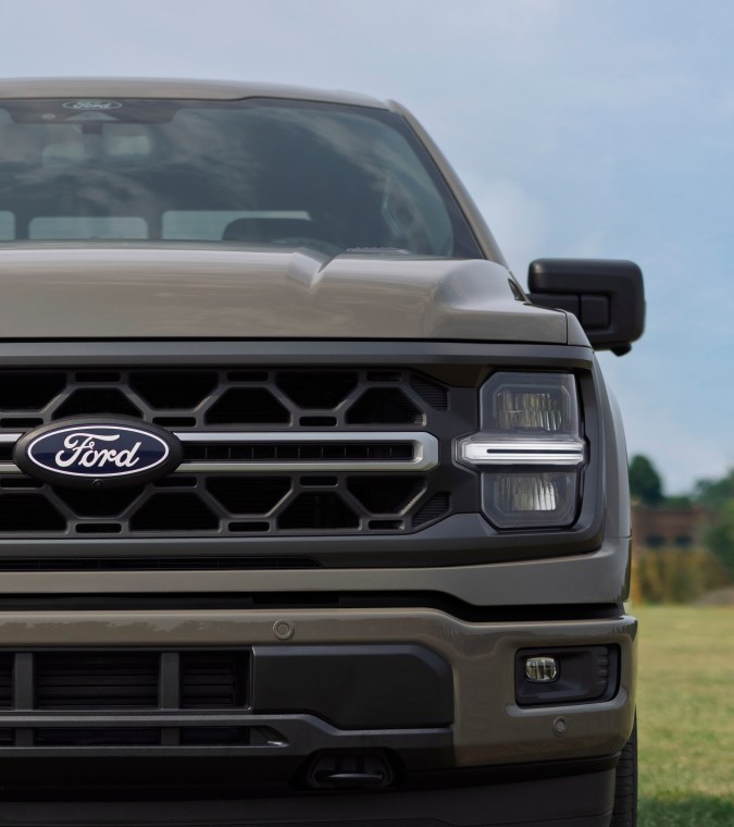 Ford F-150 2027 tendrá BlueCruise de serie