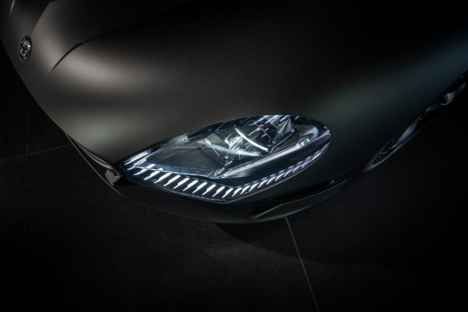 Alfa Romeo 33 Stradale “Perla Nera” destaca el nivel de personalización de la marca