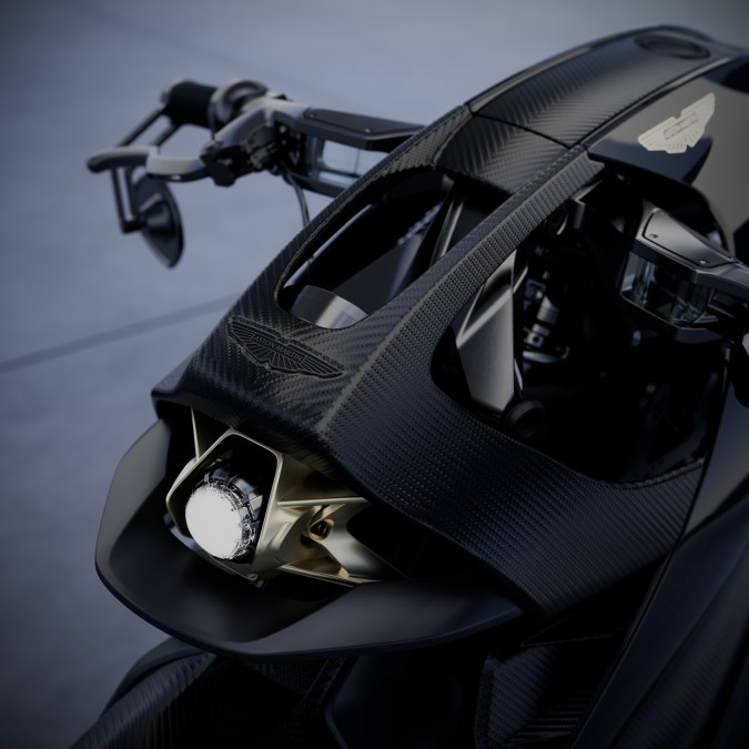 Aston Martin AMB 002 es una muestra del arte británico sobre dos ruedas