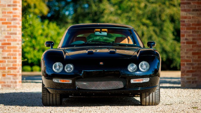 Bristol Cars trae de vuelta a la gloria al Fighter