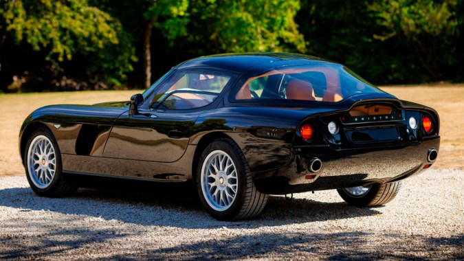 Bristol Cars trae de vuelta a la gloria al Fighter