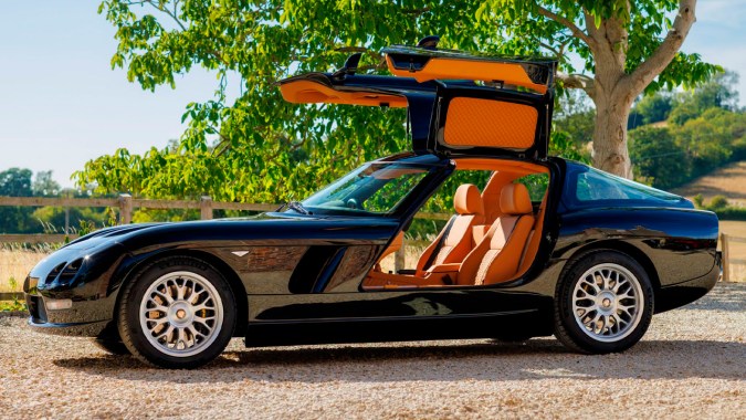 Bristol Cars trae de vuelta a la gloria al Fighter