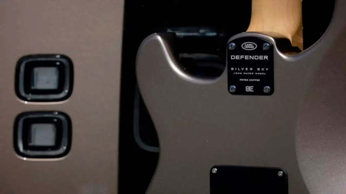 PRS y John Mayer presentan ocho guitarras inspiradas en Land Rover