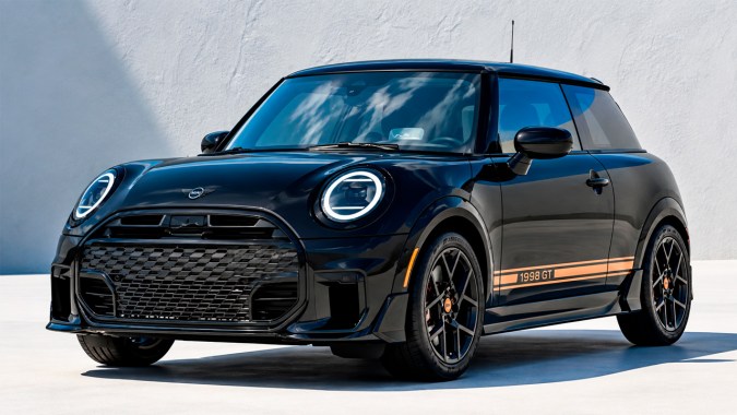 El MINI 1998 GT Edition es una nueva versión para la serie Icon Drop