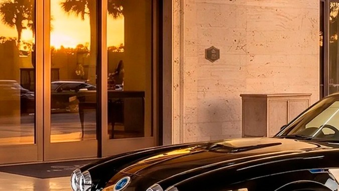Mitsuoka LA1 es una joya para los amantes de los autos clásicos