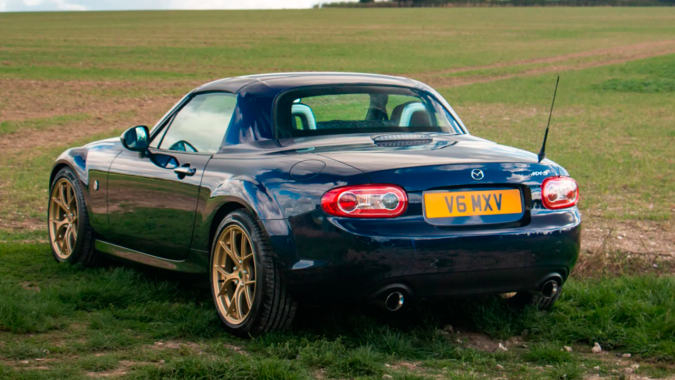 Rocketeer convirtió al Mazda Miata en un pequeño monstruo con motor V6